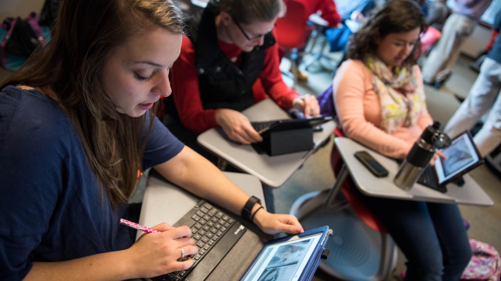 Students working on a medical marketing project