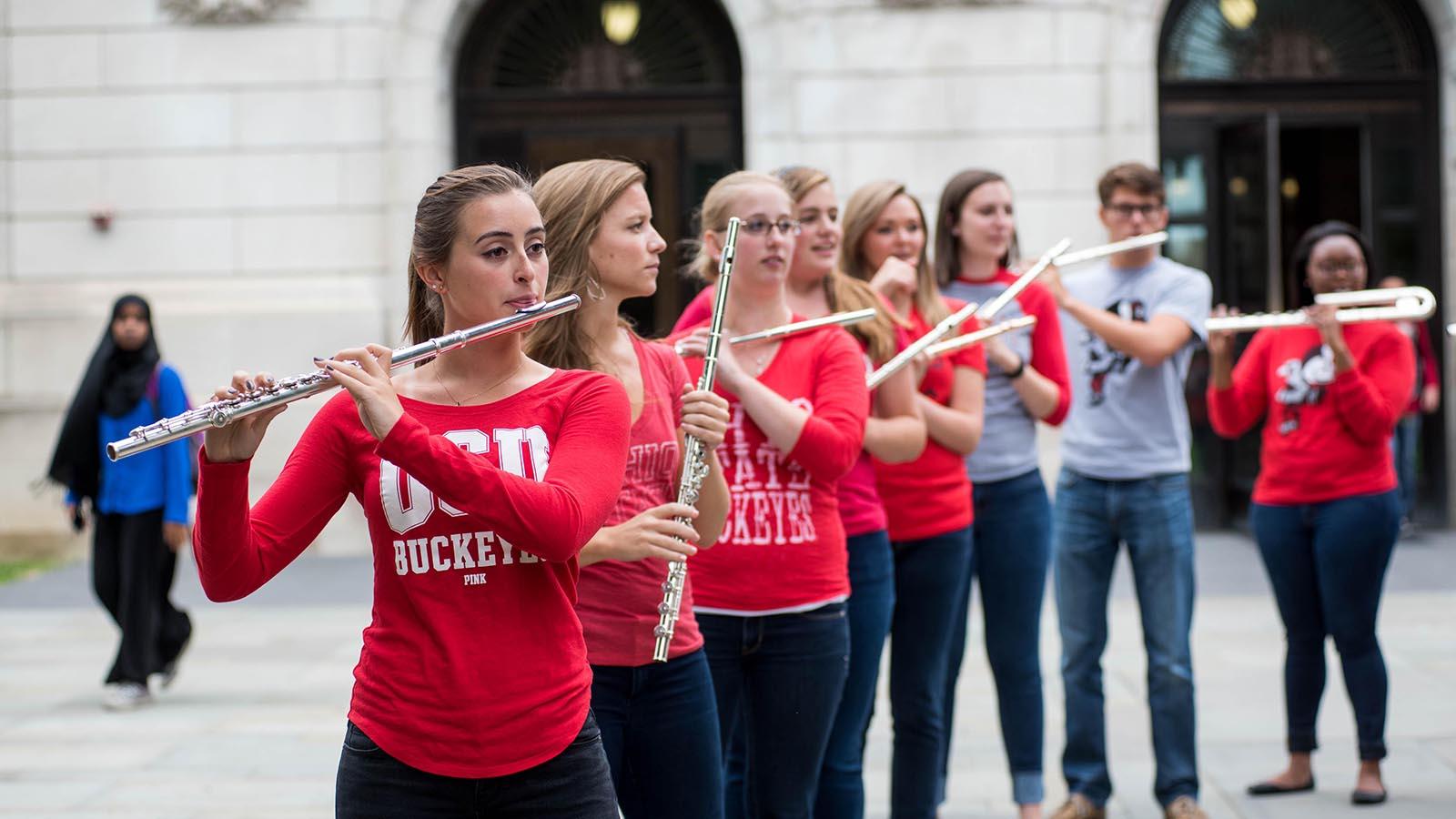 Flute players outside